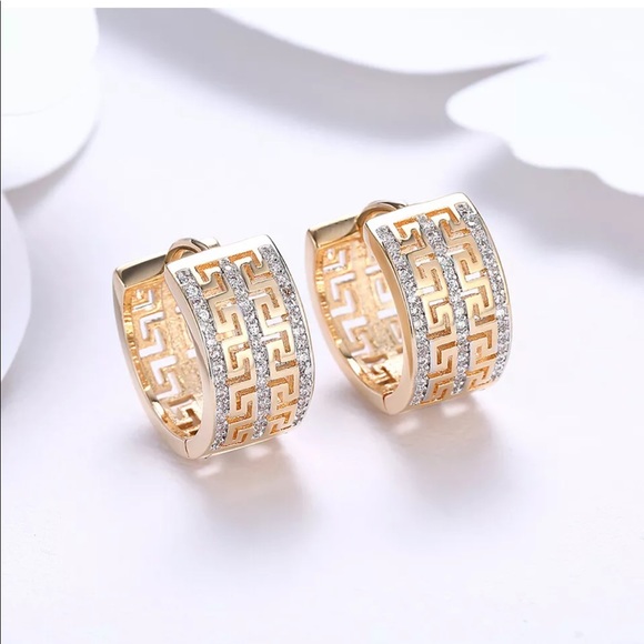 New Yellow Gold Plated 2.00 Ct Round Hoop Earrings - Picture 4 of 4
